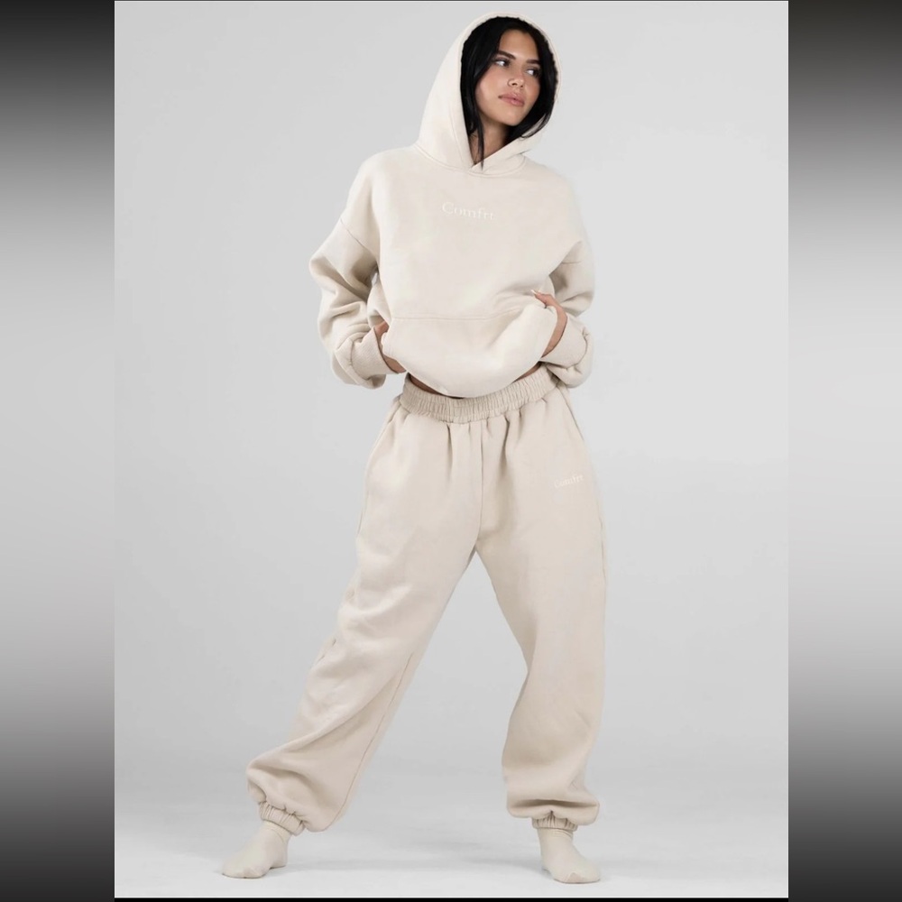 NWT Signature Comfrt Set - Bone